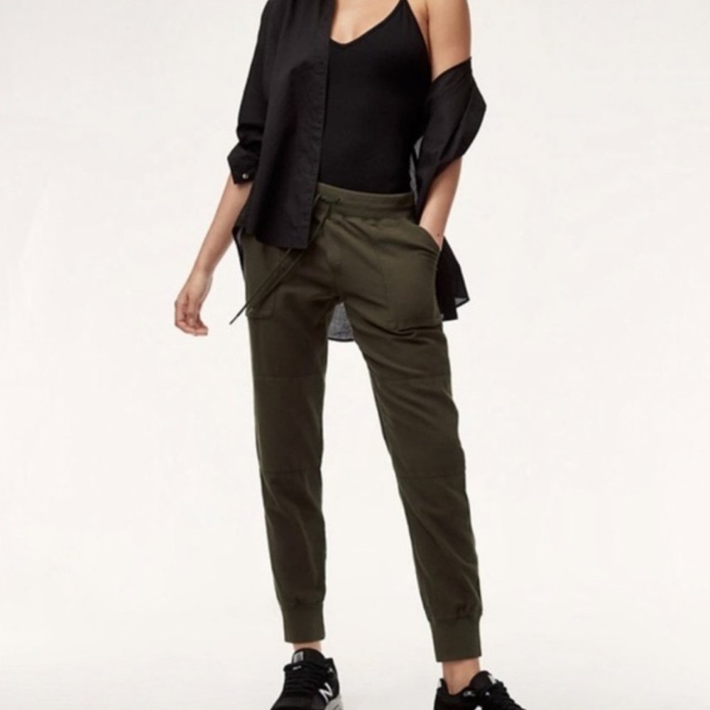 Aritzia Community Jogger
